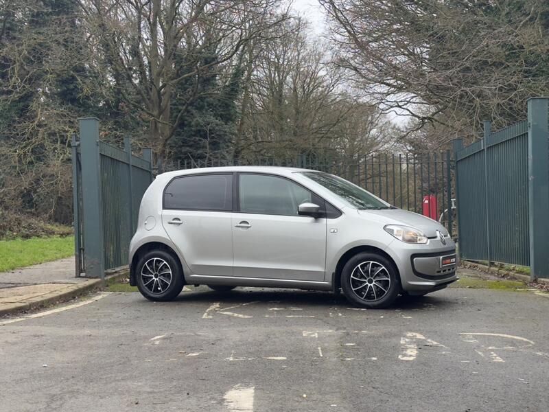 VOLKSWAGEN UP