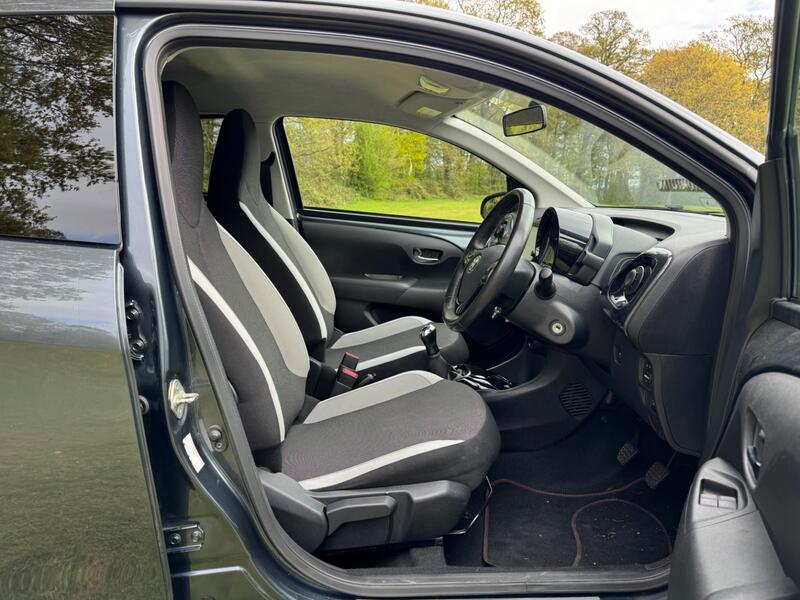 TOYOTA AYGO